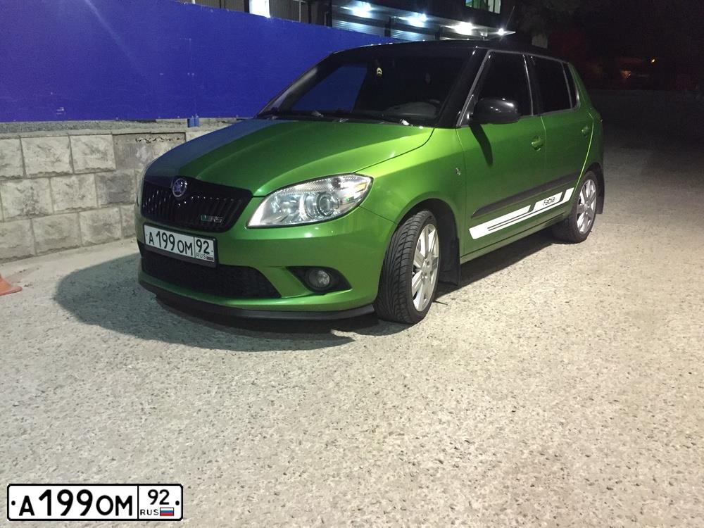 Фото автомобиля SKODA FABIA, 2010 — госномер У716СР795. Цвет: ЗЕЛЕНЫЙ