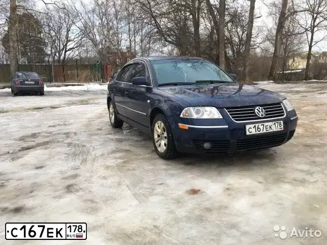 Фото автомобиля VOLKSWAGEN PASSAT, 2002 — госномер В547АК147. Цвет: синий