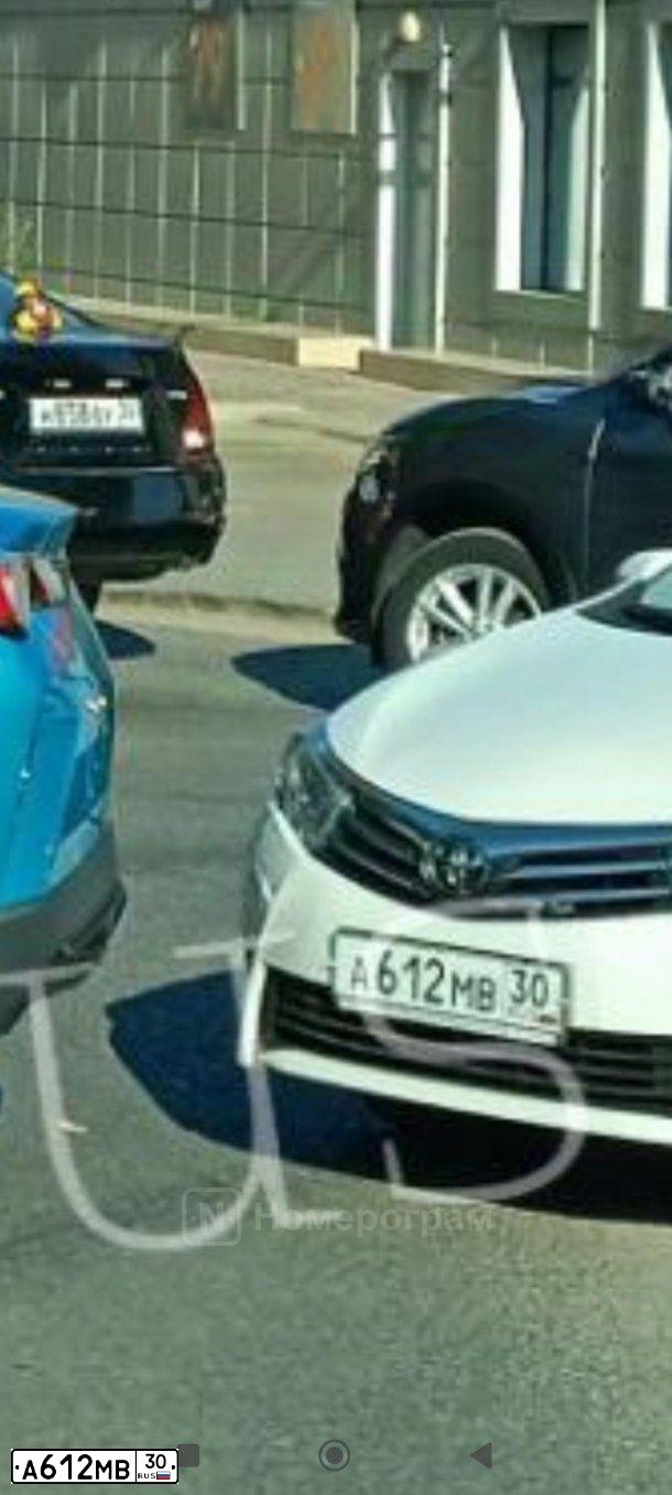 Фото автомобиля TOYOTA COROLLA, 2013 — госномер А612МВ30. Цвет: БЕЛЫЙ