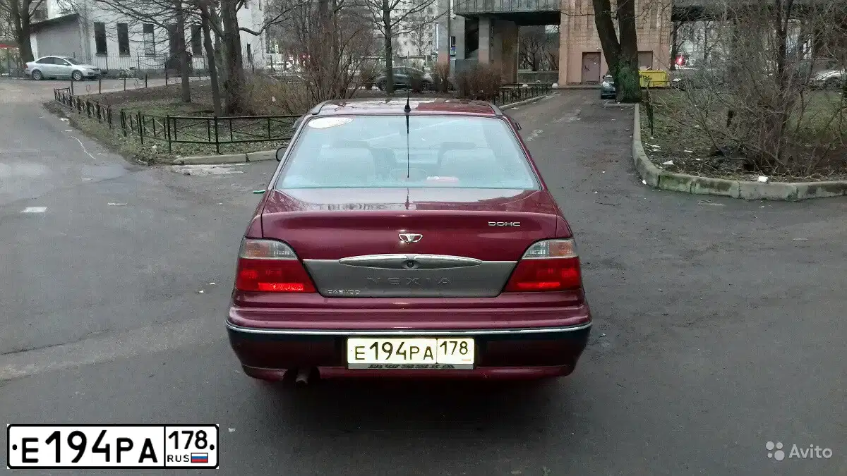 Фото автомобиля DAEWOO NEXIA, 2008 — госномер Р686РЕ126. Цвет: СПЕЛАЯ ВИШНЯ