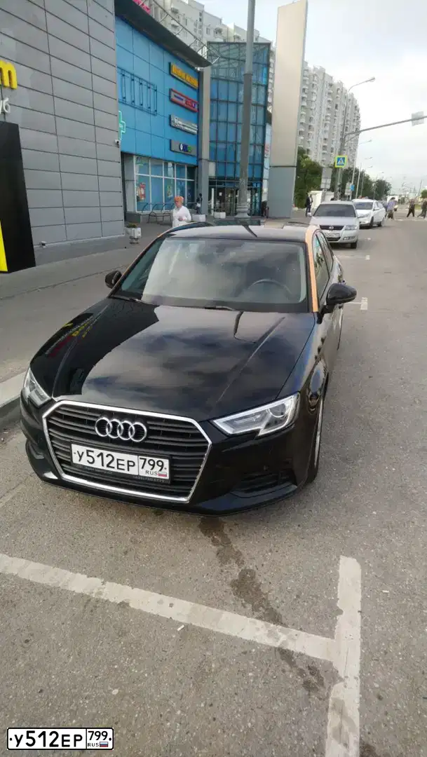 Фото автомобиля AUDI A3, 2017 — госномер У512ЕР799. Цвет: ЧЕРНЫЙ