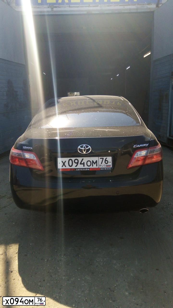 Фото автомобиля TOYOTA CAMRY, 2008 — госномер О106СС44. Цвет: ЧЕРНЫЙ