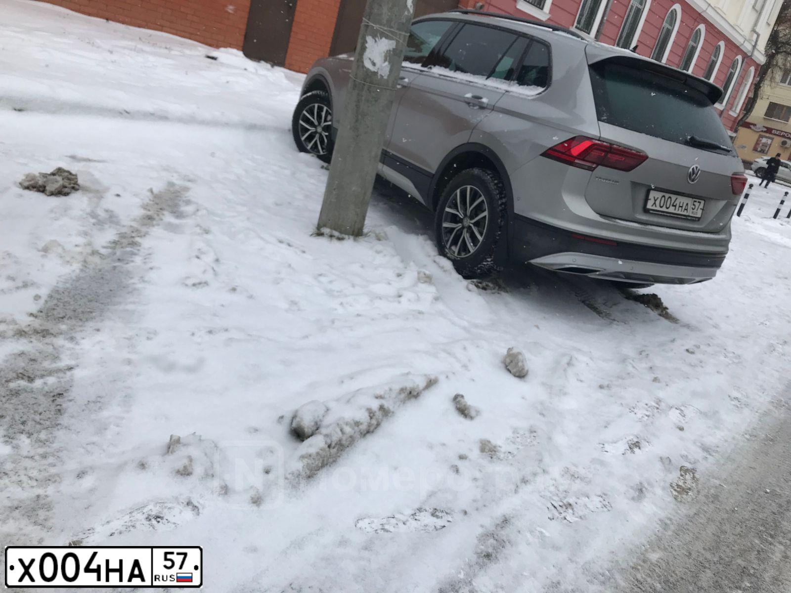 Фото автомобиля LADA 2114, 2006 — госномер Р179СА126. Цвет: БЕЛЫЙ СЕРЕБРИСТЫЙ