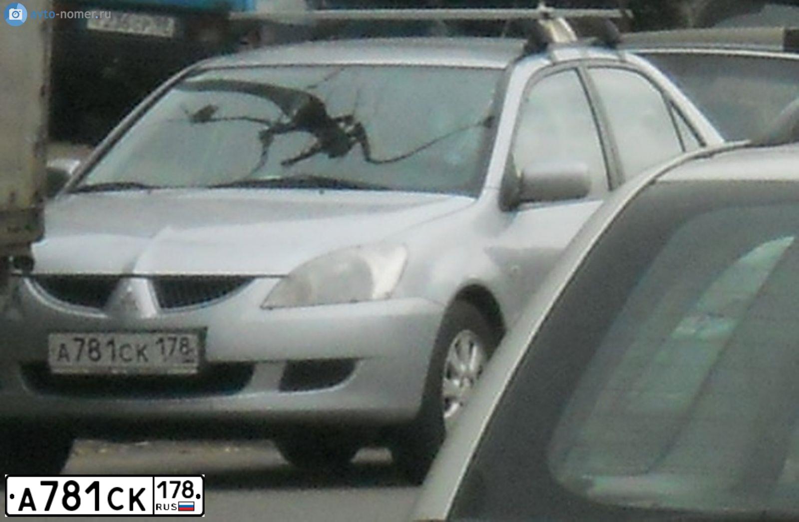 Фото автомобиля MITSUBISHI LANCER, 2004 — госномер А781СК178. Цвет: серебристый