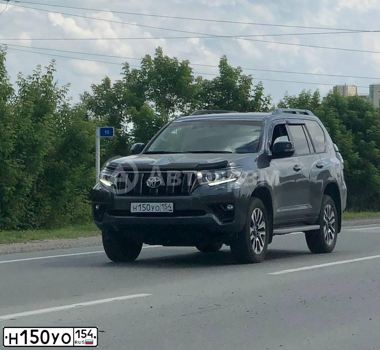 Фото автомобиля MITSUBISHI PAJERO, 2011 — госномер Н150УО154. Цвет: ЧЕРНЫЙ