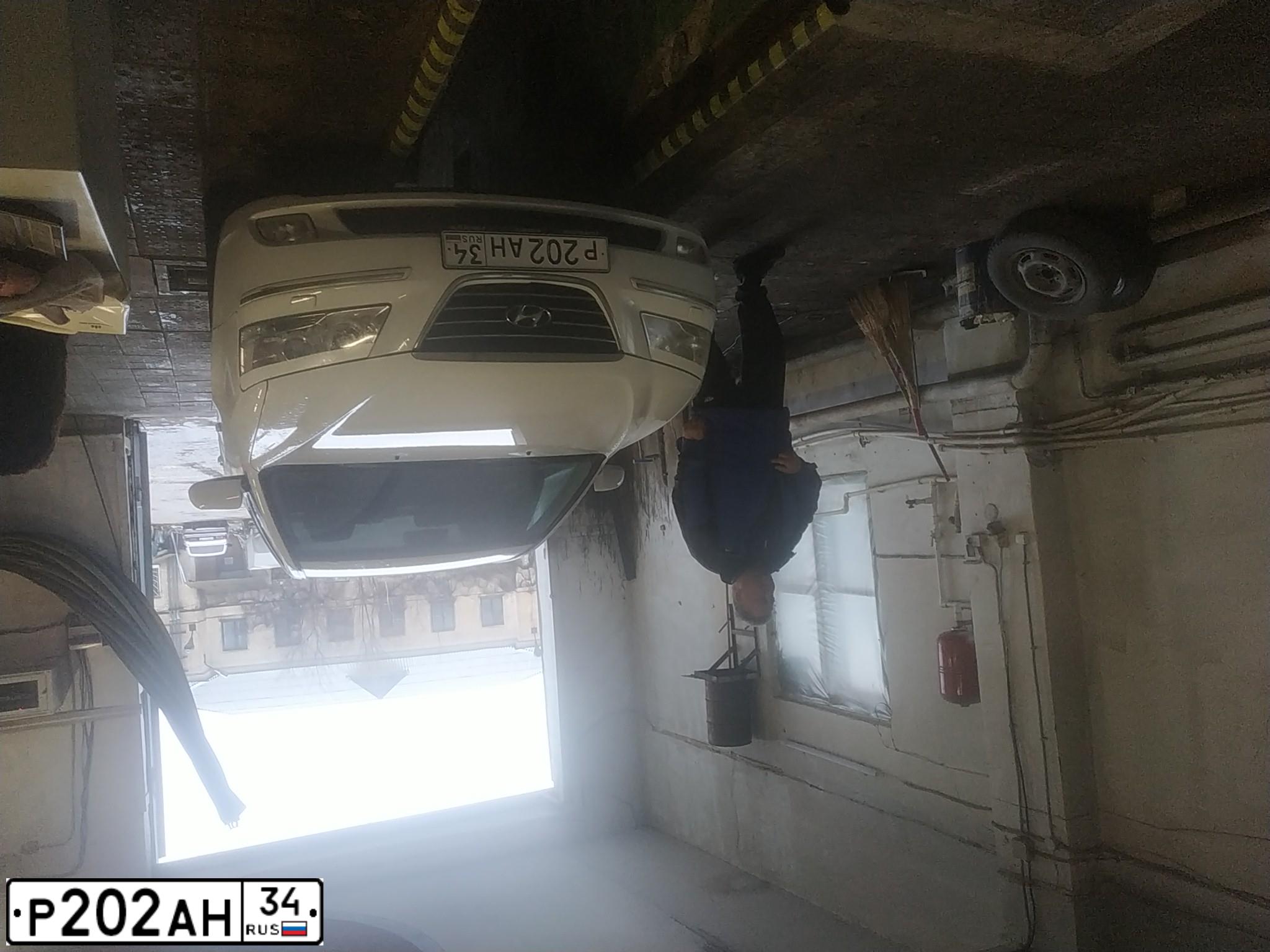 Фото автомобиля HYUNDAI SONATA, 2008 — госномер М808СЕ134. Цвет: Белый