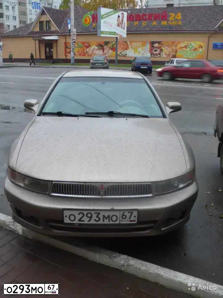 Фото автомобиля MITSUBISHI GALANT, 2001 — госномер М081МХ67. Цвет: ИЗУМРУД
