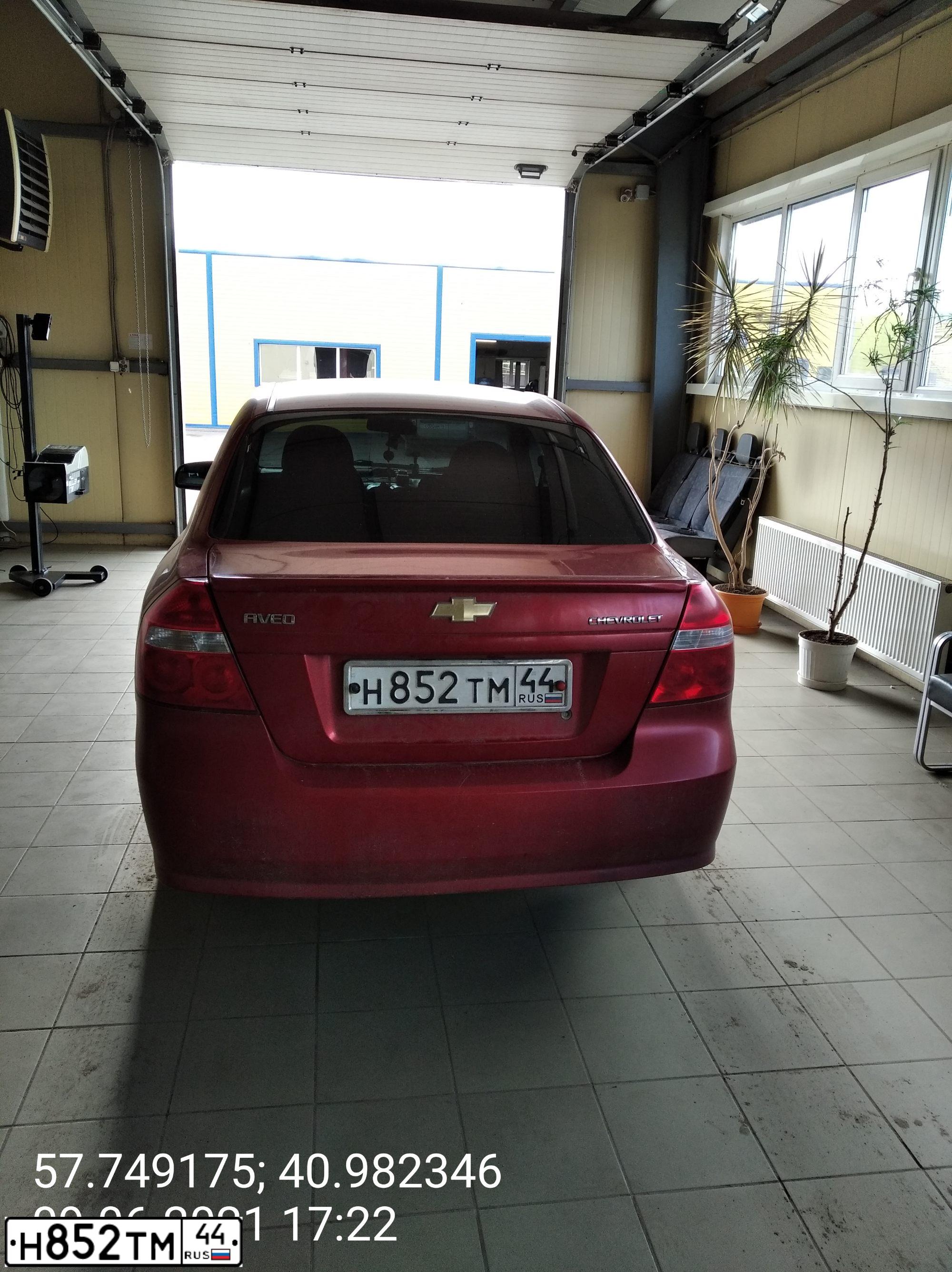 Фото автомобиля CHEVROLET AVEO, 2008 — госномер В477УН37. Цвет: Красный