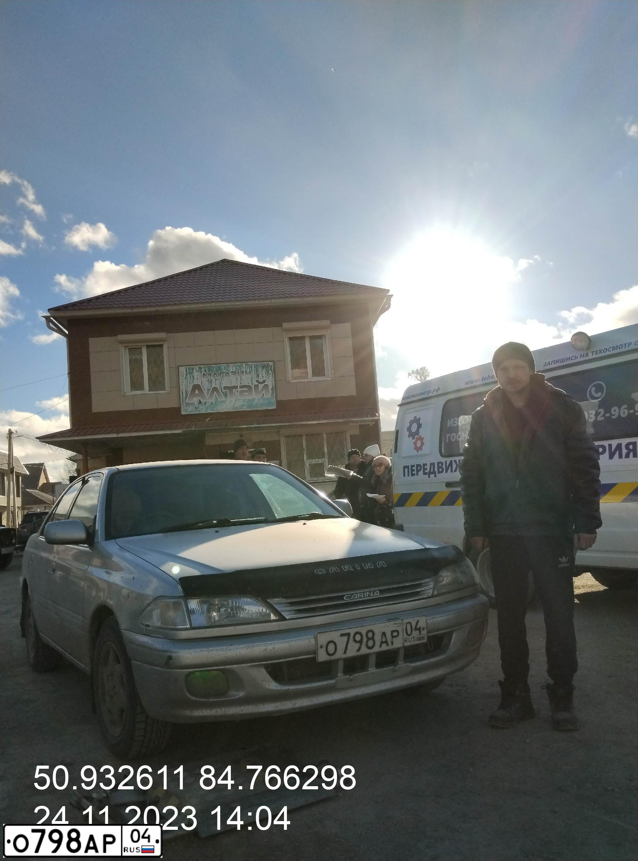 Фото автомобиля TOYOTA CARINA, 1997 — госномер М682КА04
