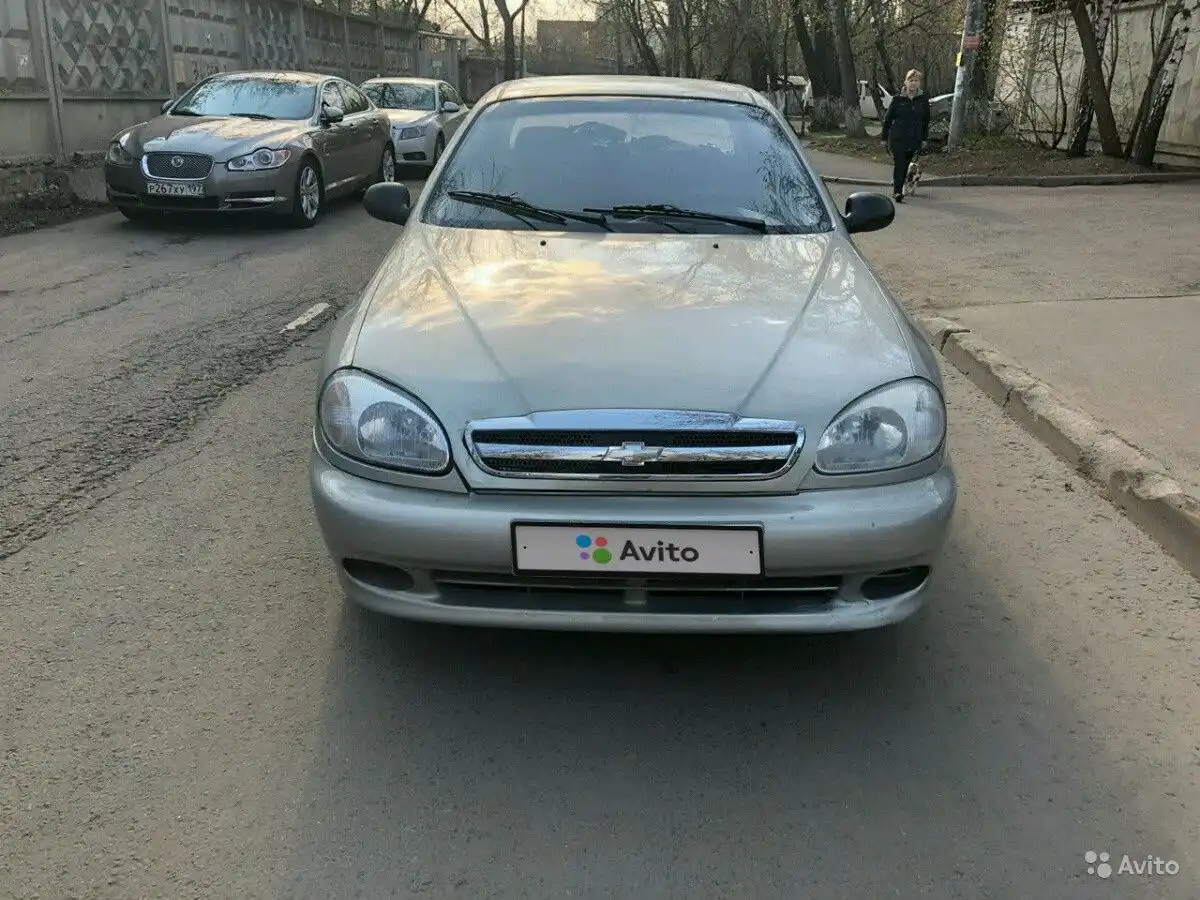 Фото автомобиля JAGUAR XF-SERIE, 2009 — госномер В562ВВ77. Цвет: СЕРЫЙ