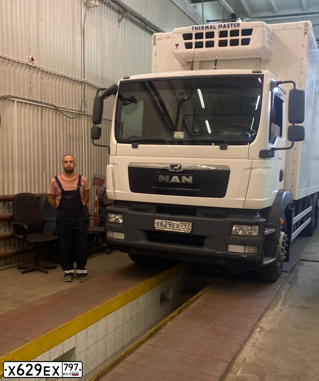 Фото автомобиля MAN TGM, 2018 — госномер В195АТ550. Цвет: Белый
