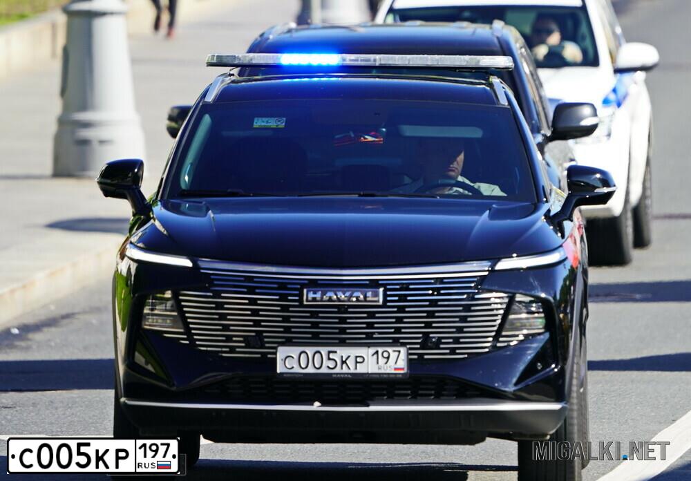 Фото автомобиля TOYOTA CAMRY, 2012 — госномер С005КР197. Цвет: ГОСТ 50574-02 схема А-48