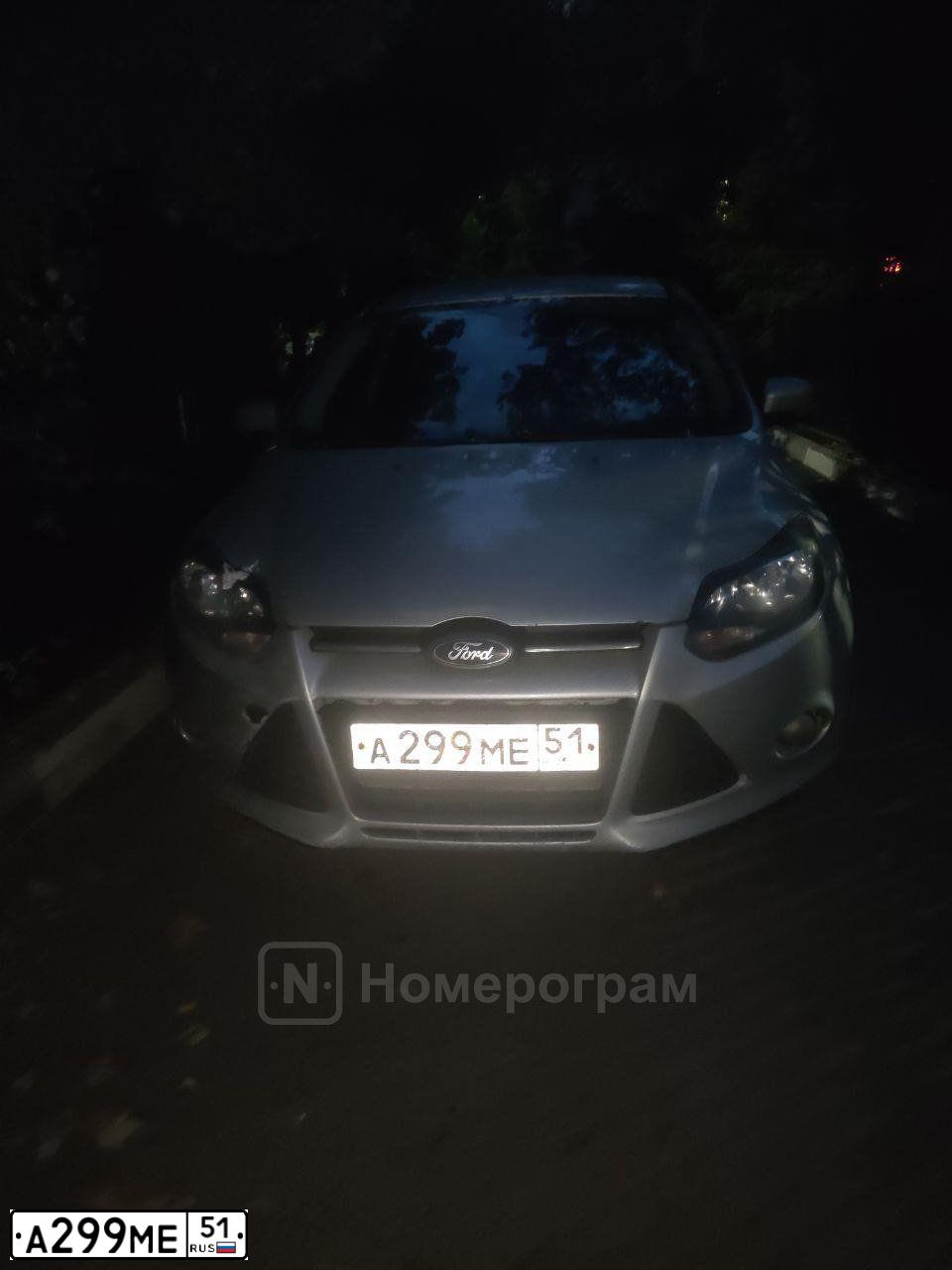 Фото автомобиля FORD FOCUS, 2011 — госномер А299МЕ51. Цвет: СЕРЕБРИСТЫЙ