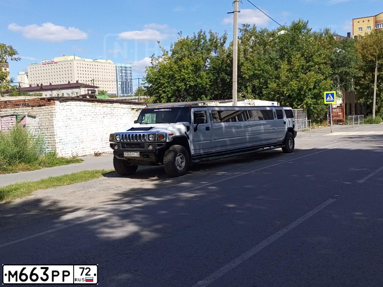 Фото автомобиля HUMMER H2, 2004 — госномер М663РР72. Цвет: Белый