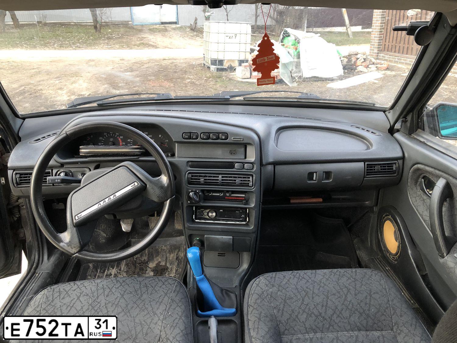 Фото автомобиля LADA 2115 SAMARA, 2006 — госномер Е752ТА31. Цвет: ЗОЛОТИСТЫЙ ТЕМНО-ЗЕЛЕНЫЙ