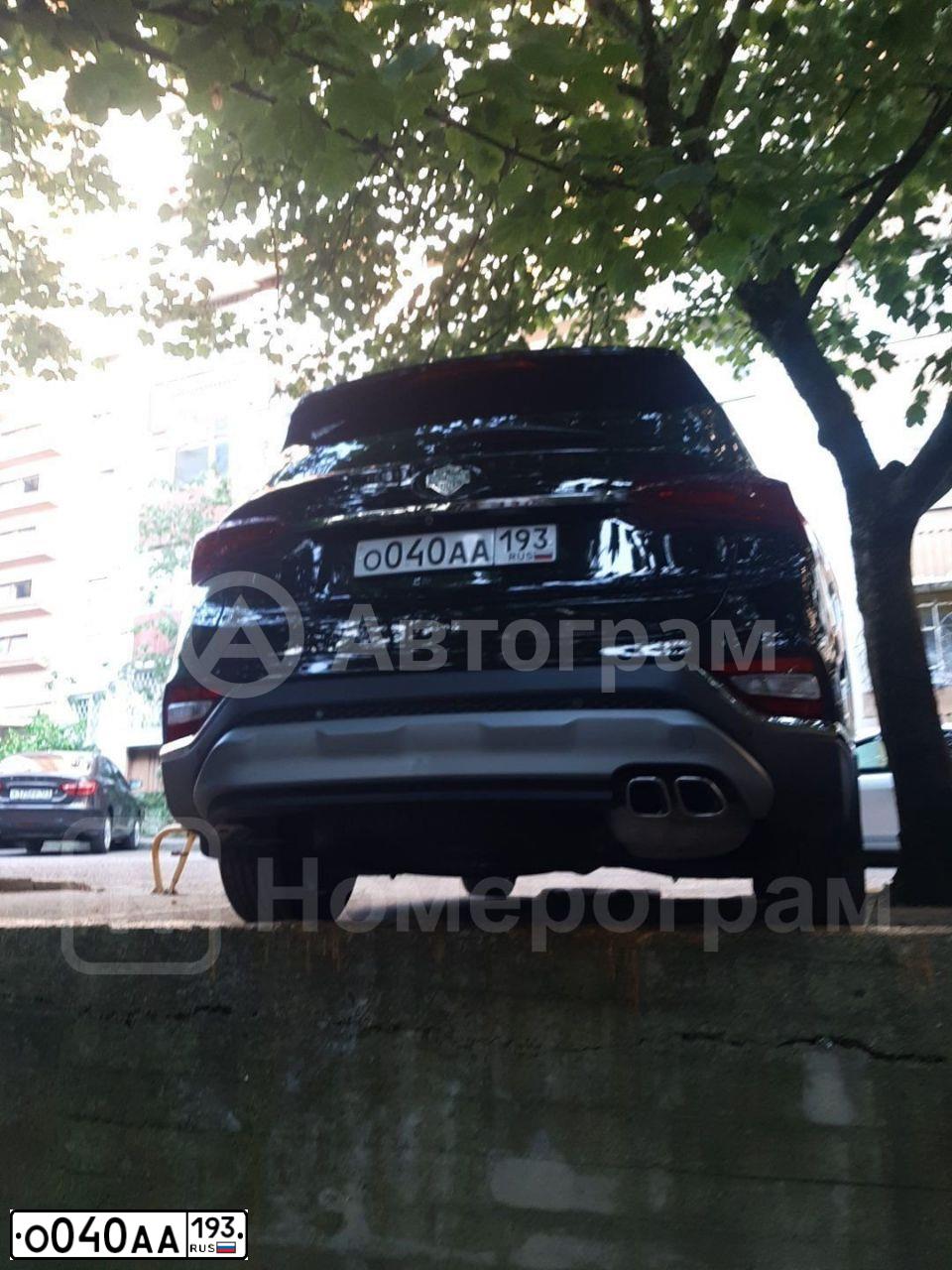 Фото автомобиля HYUNDAI SANTA FE, 2019 — госномер О040АА193. Цвет: ЧЕРНЫЙ