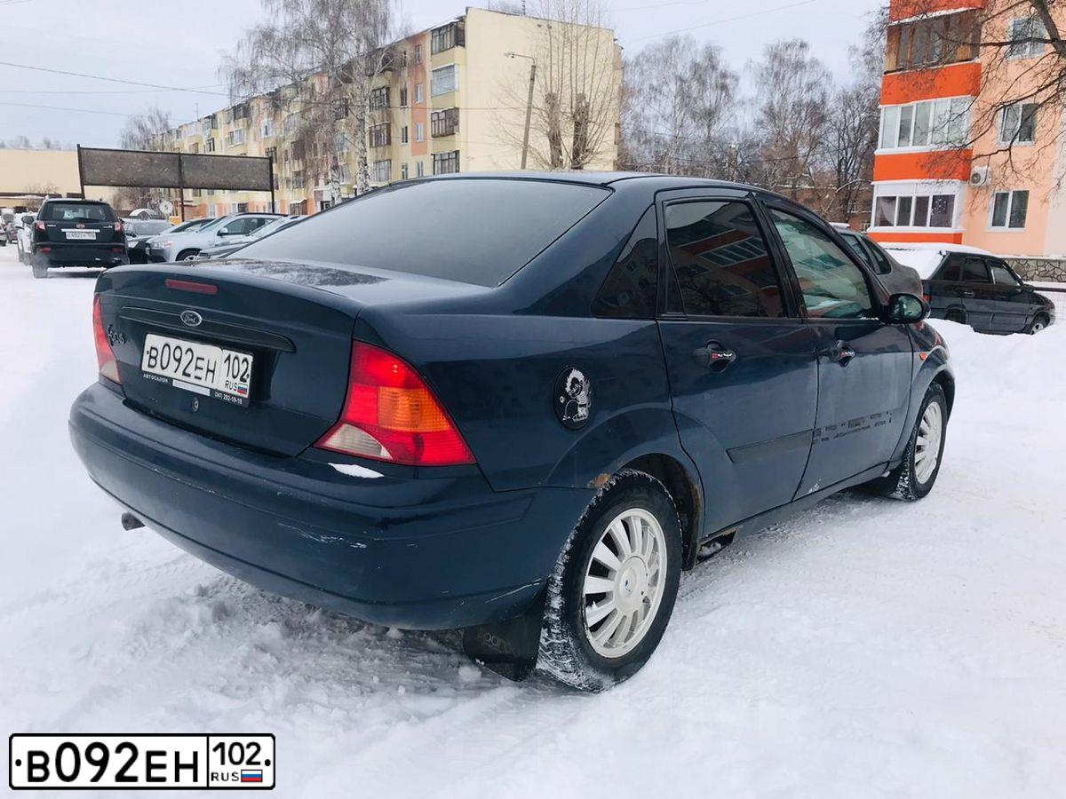 Фото автомобиля FORD FOCUS, 2001 — госномер А464ХТ156. Цвет: синий