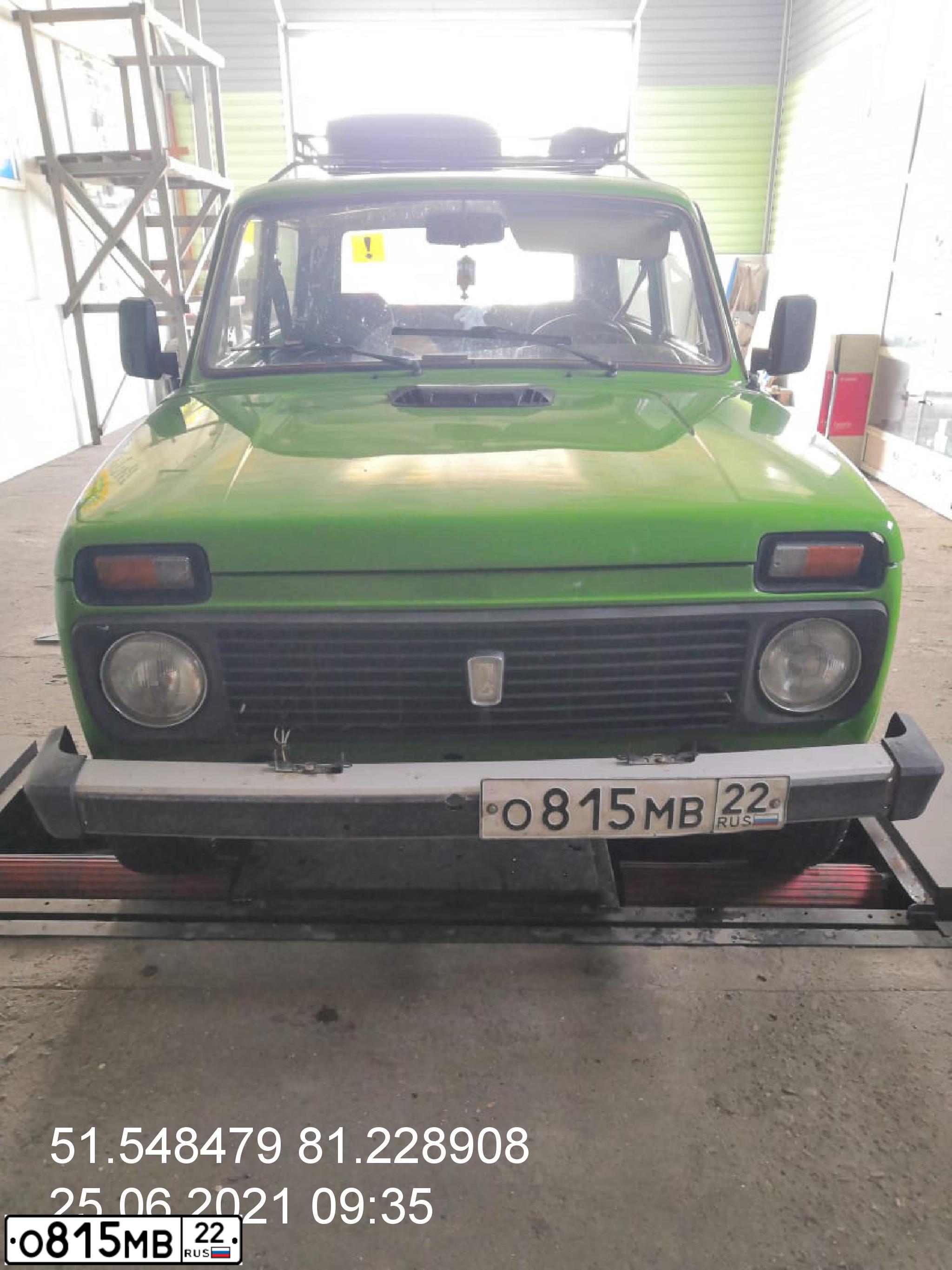 Фото автомобиля LADA 2121 NIVA, 1984 — госномер О815МВ22. Цвет: ЗЕЛЕНЫЙ