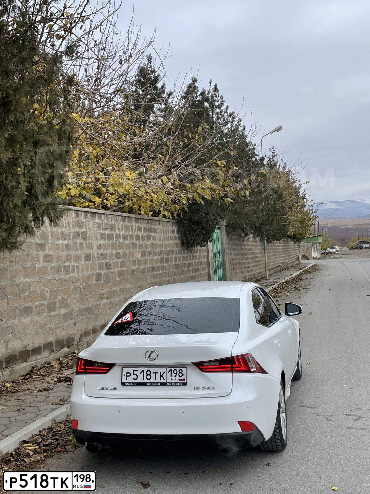 Фото автомобиля LEXUS IS, 2014 — госномер Р518ТК198. Цвет: Белый