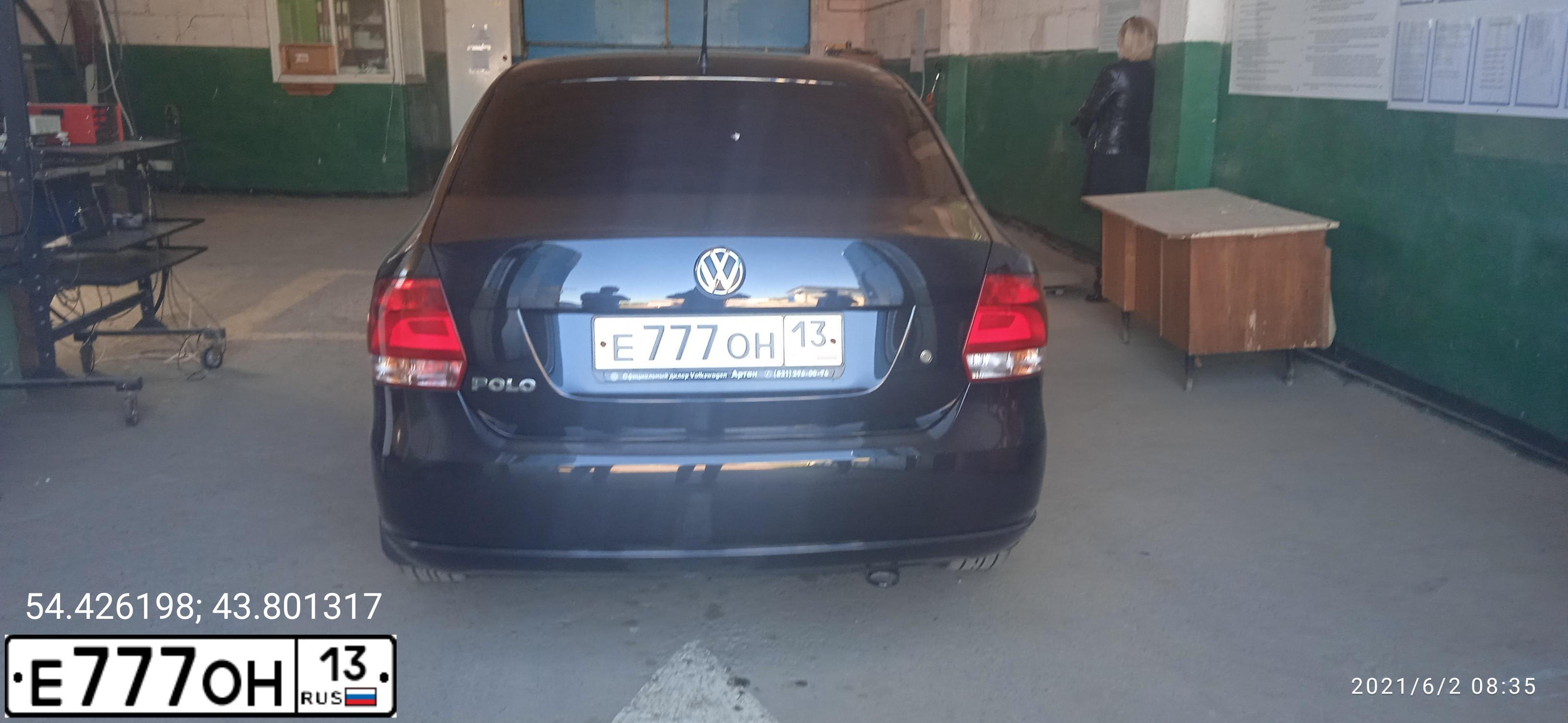 Фото автомобиля VOLKSWAGEN POLO, 2015 — госномер Е777ОН13. Цвет: ЧЕРНЫЙ