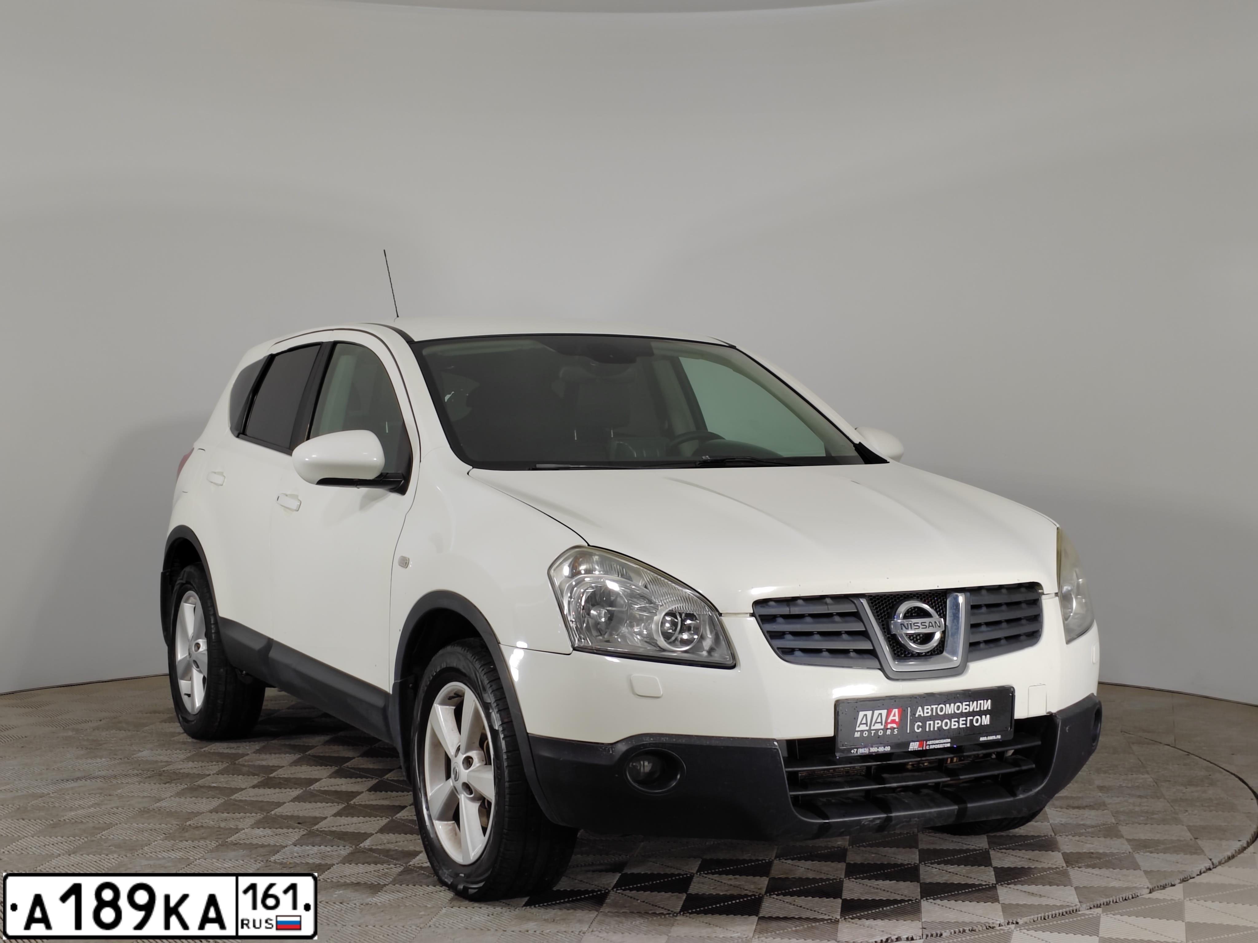 Фото автомобиля NISSAN QASHQAI, 2008 — госномер Т170ТТ61. Цвет: Белый