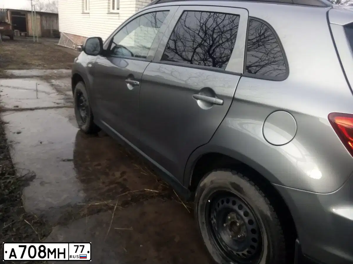 Фото автомобиля MITSUBISHI ASX, 2013 — госномер А708МН77. Цвет: Белый
