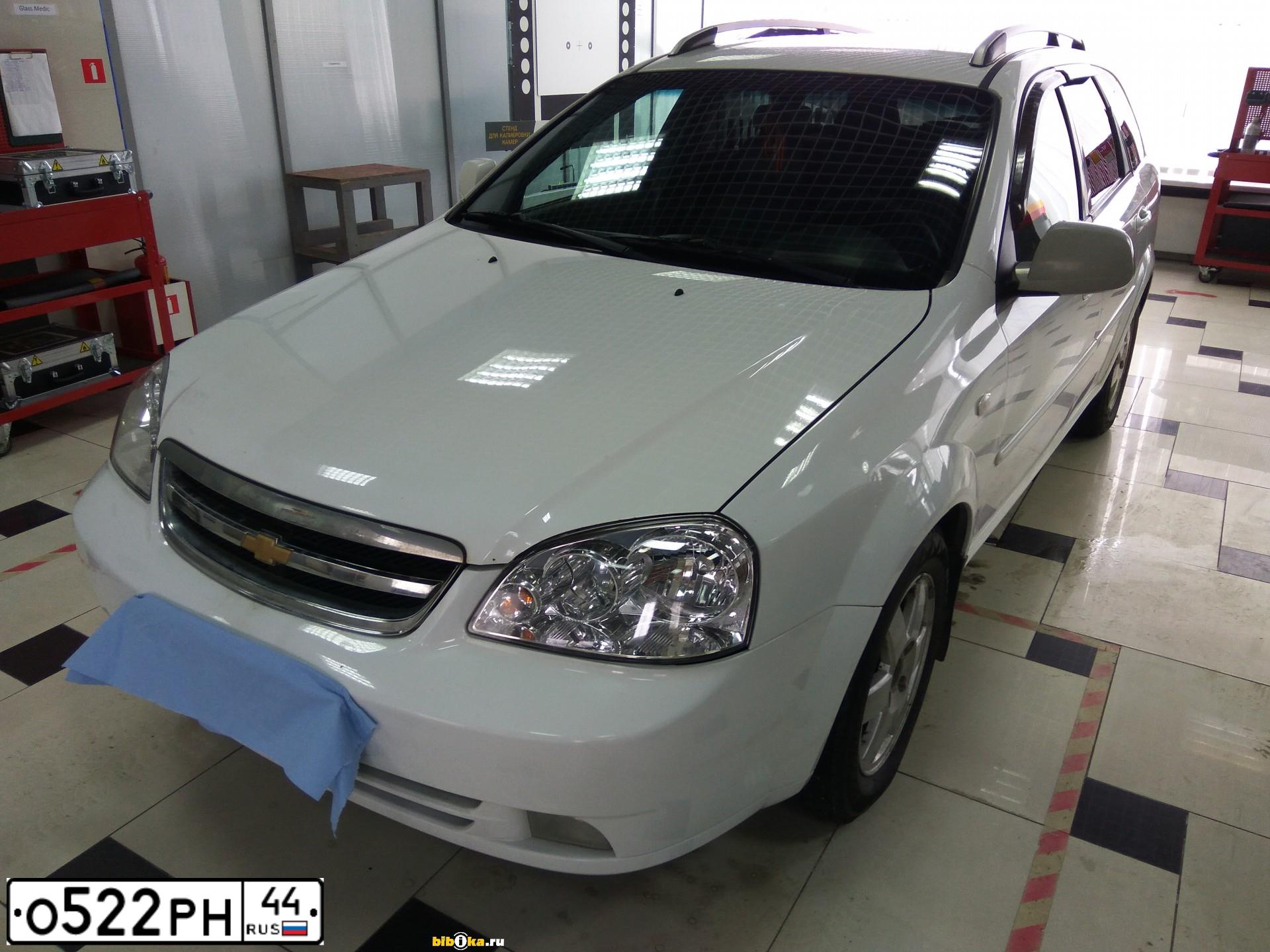 Фото автомобиля CHEVROLET LACETTI, 2011 — госномер О522РН44. Цвет: Белый