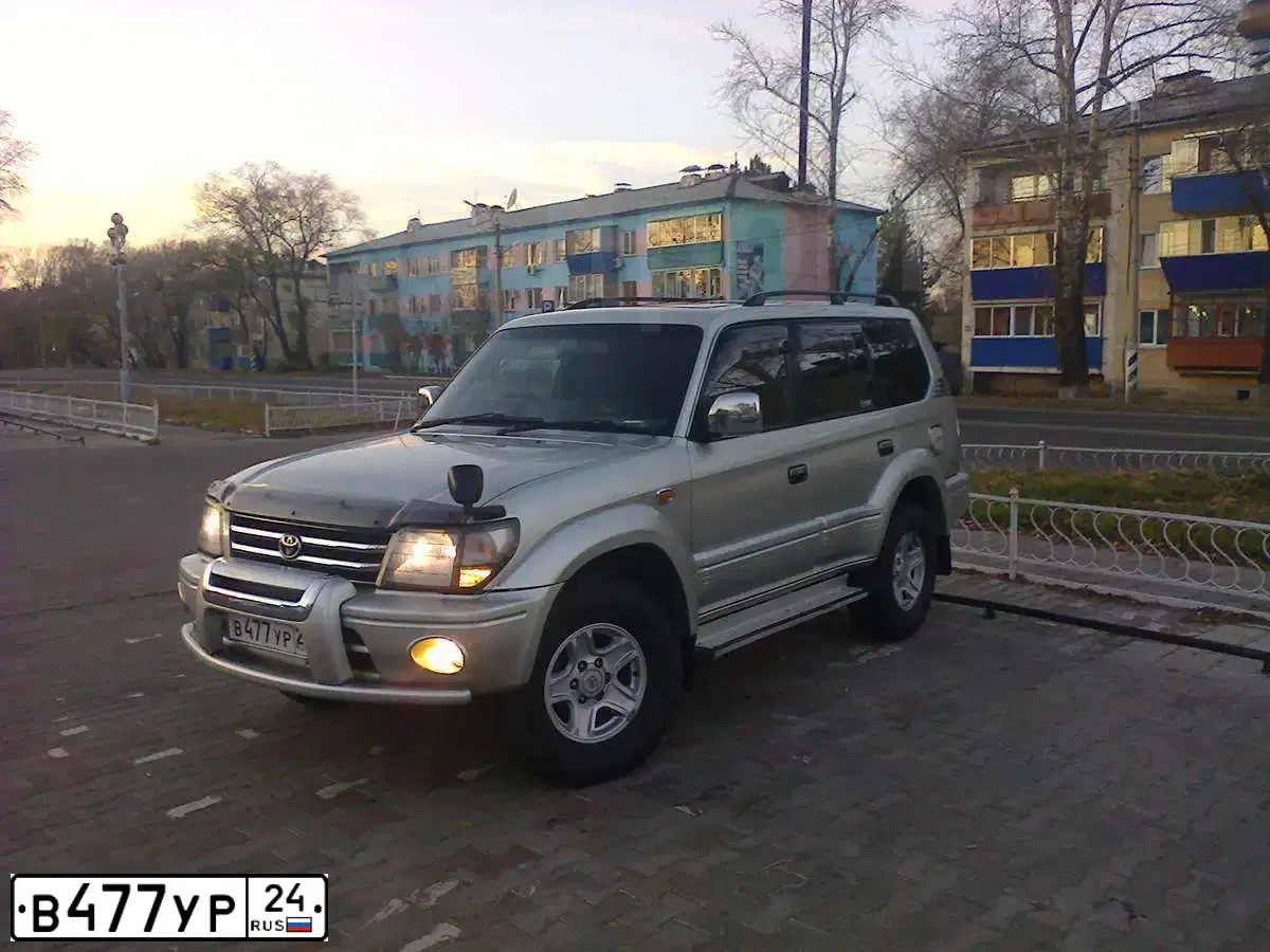 Фото автомобиля LADA 2131 NIVA, 2001 — госномер М969КК24. Цвет: БЕЛЫЙ