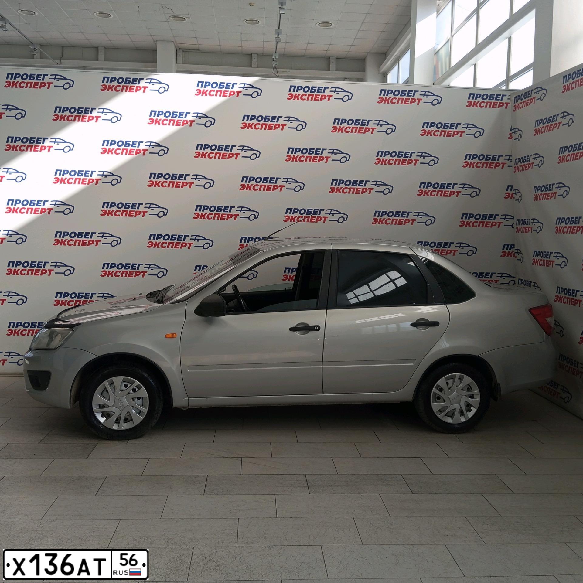 Фото автомобиля LADA GRANTA, 2015 — госномер Е109КА156. Цвет: СЕРЕБРИСТЫЙ