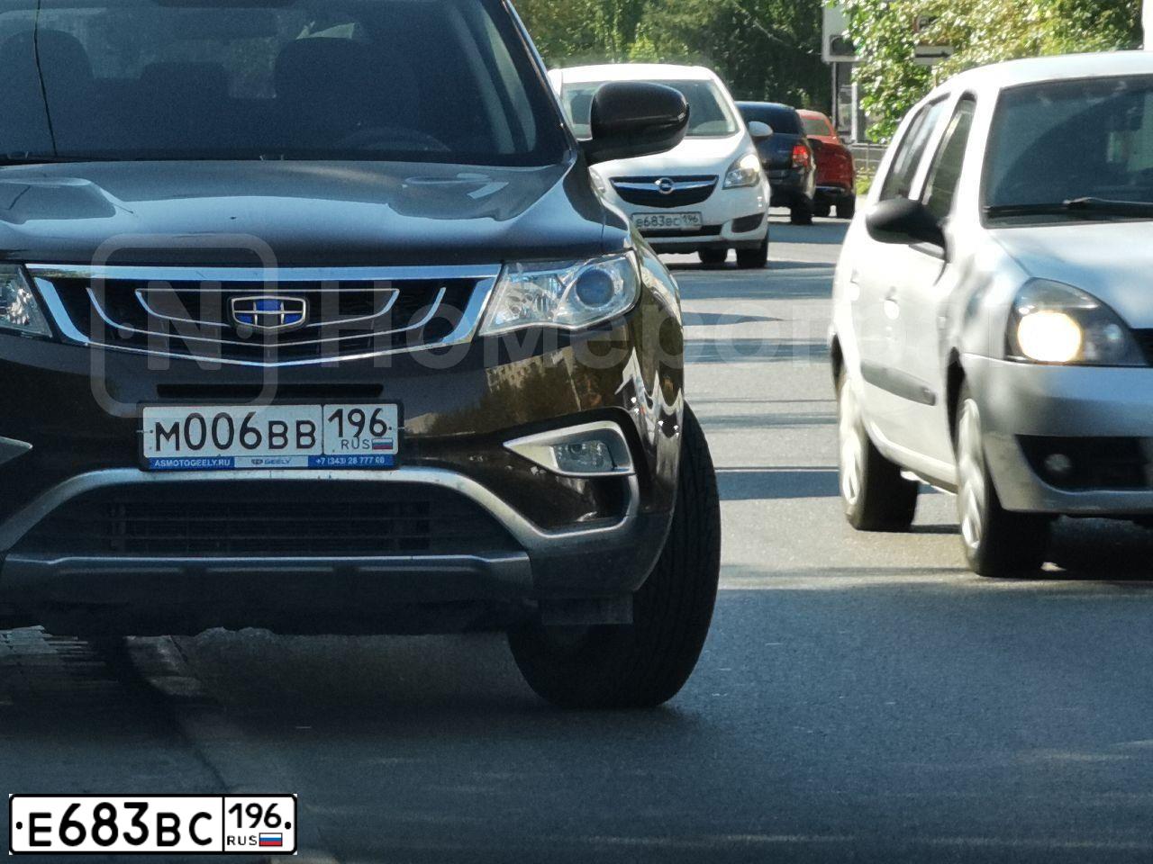 Фото автомобиля KIA SPORTAGE, 2015 — госномер Е683ВС196. Цвет: Белый