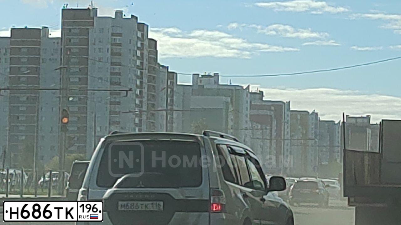 Фото автомобиля LADA 2106, 1991 — госномер Н686ТК196. Цвет: ТЕМНО-БЕЖЕВЫЙ