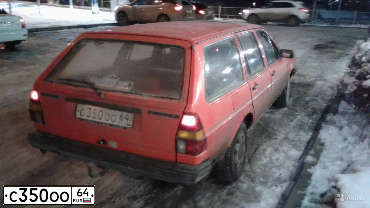 Фото автомобиля VOLKSWAGEN PASSAT, 1984 — госномер М162КТ164. Цвет: Красный