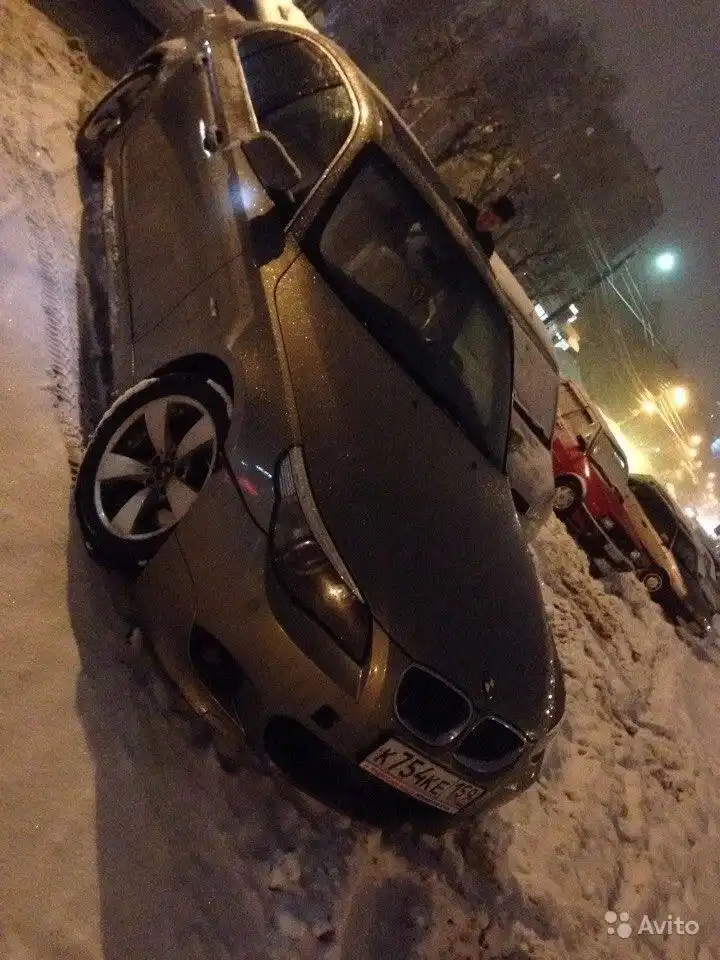 Фото автомобиля BMW SERIE 5, 2004 — госномер О800ХТ180. Цвет: СЕРО-ЗЕЛЕНЫЙ
