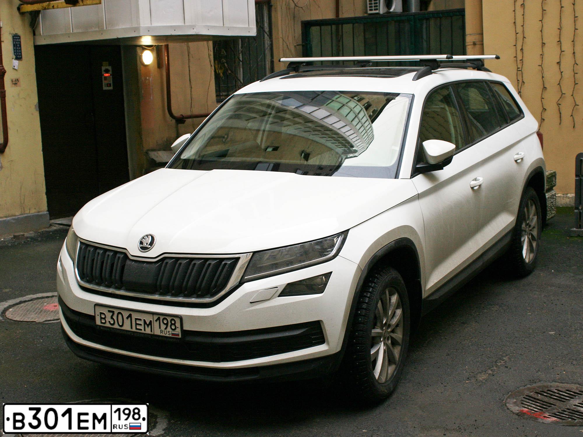Фото автомобиля SKODA KODIAQ, 2018 — госномер В301ЕМ198. Цвет: Белый