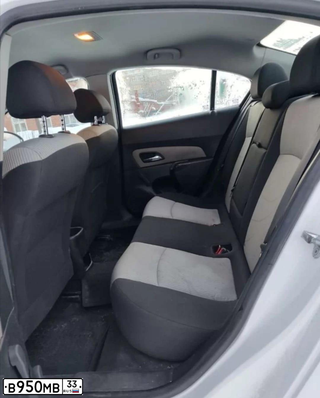 Фото автомобиля CHEVROLET CRUZE, 2012 — госномер В950МВ33. Цвет: Белый