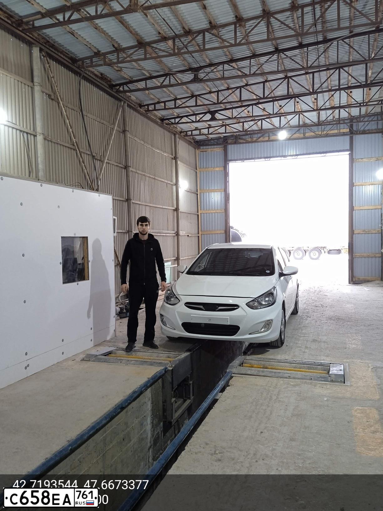 Фото автомобиля HYUNDAI SOLARIS, 2012 — госномер Т314УО116. Цвет: Белый