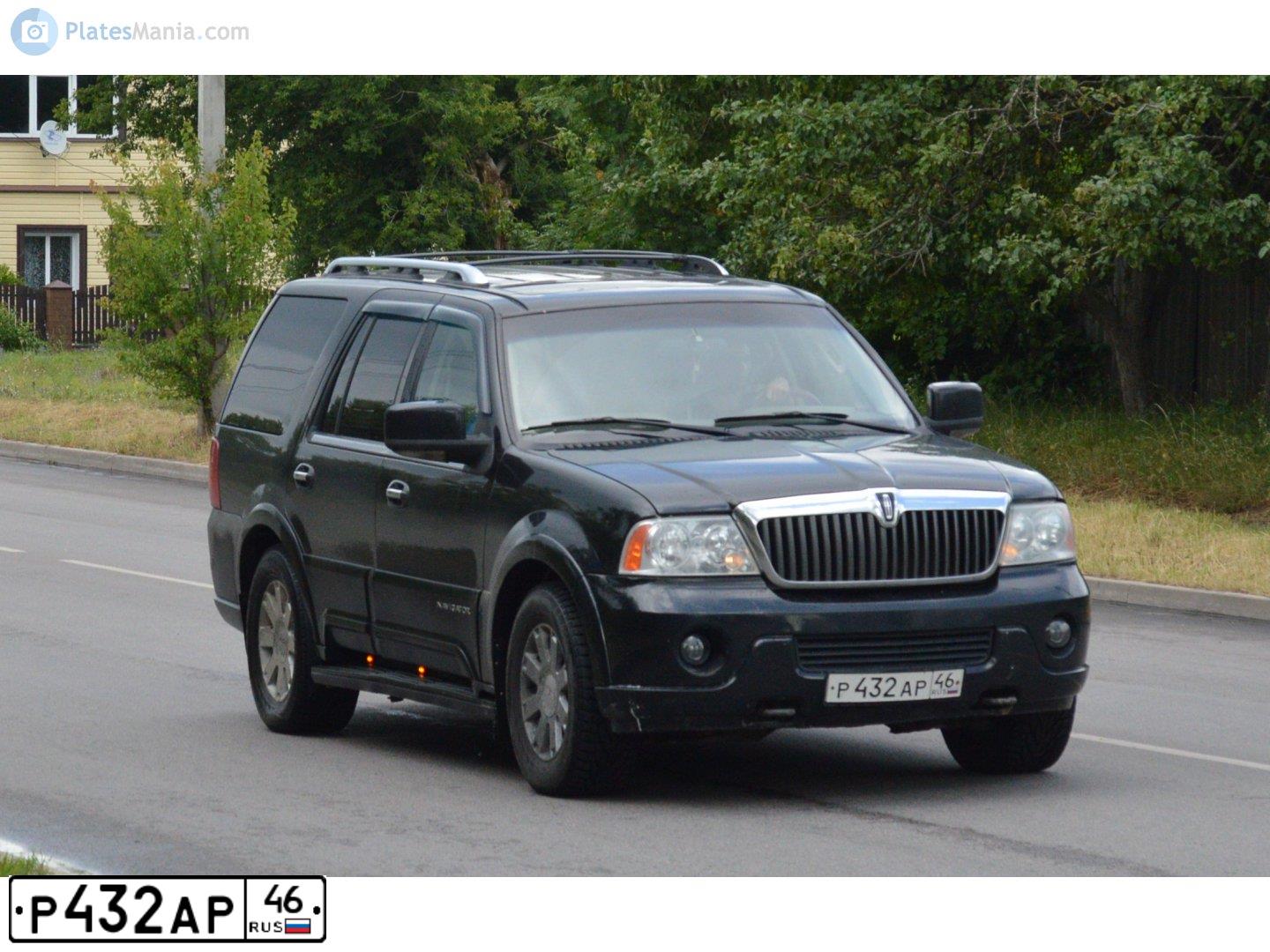 Фото автомобиля LINCOLN NAVIGATOR, 2004 — госномер Р432АР46. Цвет: ЧЕРНЫЙ