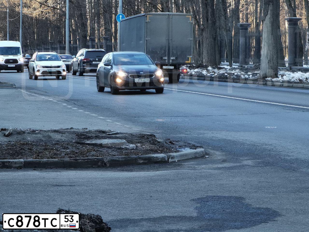 Фото автомобиля SKODA OCTAVIA, 2010 — госномер К871АР53. Цвет: ЧЕРНЫЙ МЕТАЛЛИК