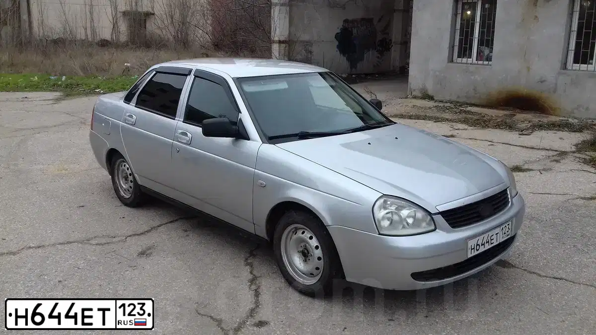 Фото автомобиля LADA 2170 PRIORA, 2007 — госномер Н644ЕТ123. Цвет: СВЕТЛО-СЕРЕБРИСТЫЙ МЕТАЛЛ