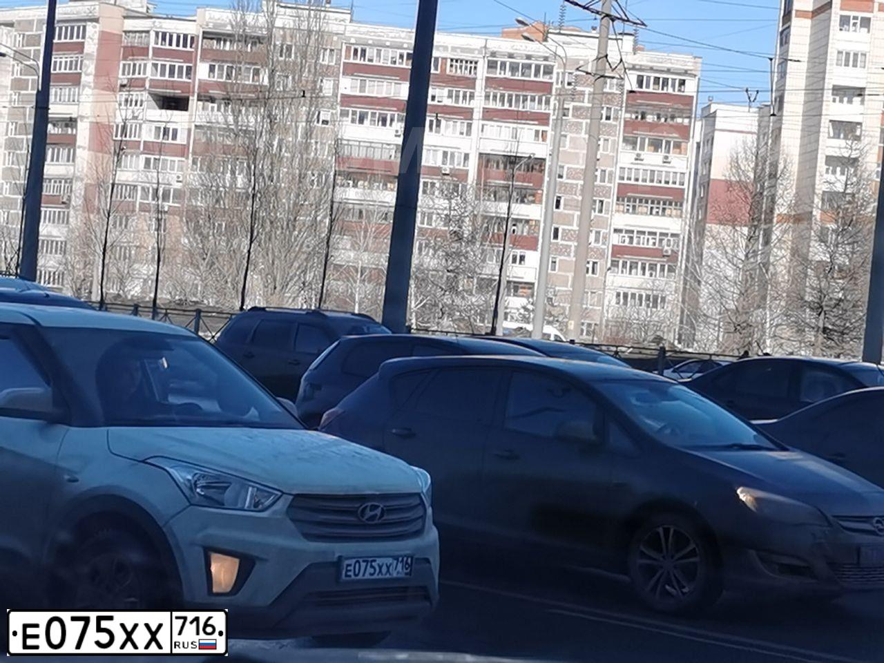 Фото автомобиля HYUNDAI CRETA, 2017 — госномер В988ХУ18