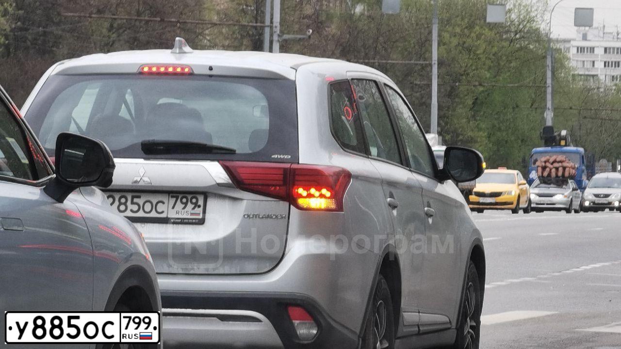 Фото автомобиля KIA K 2700, K 2500, 2008 — госномер Т319ВА178. Цвет: Белый
