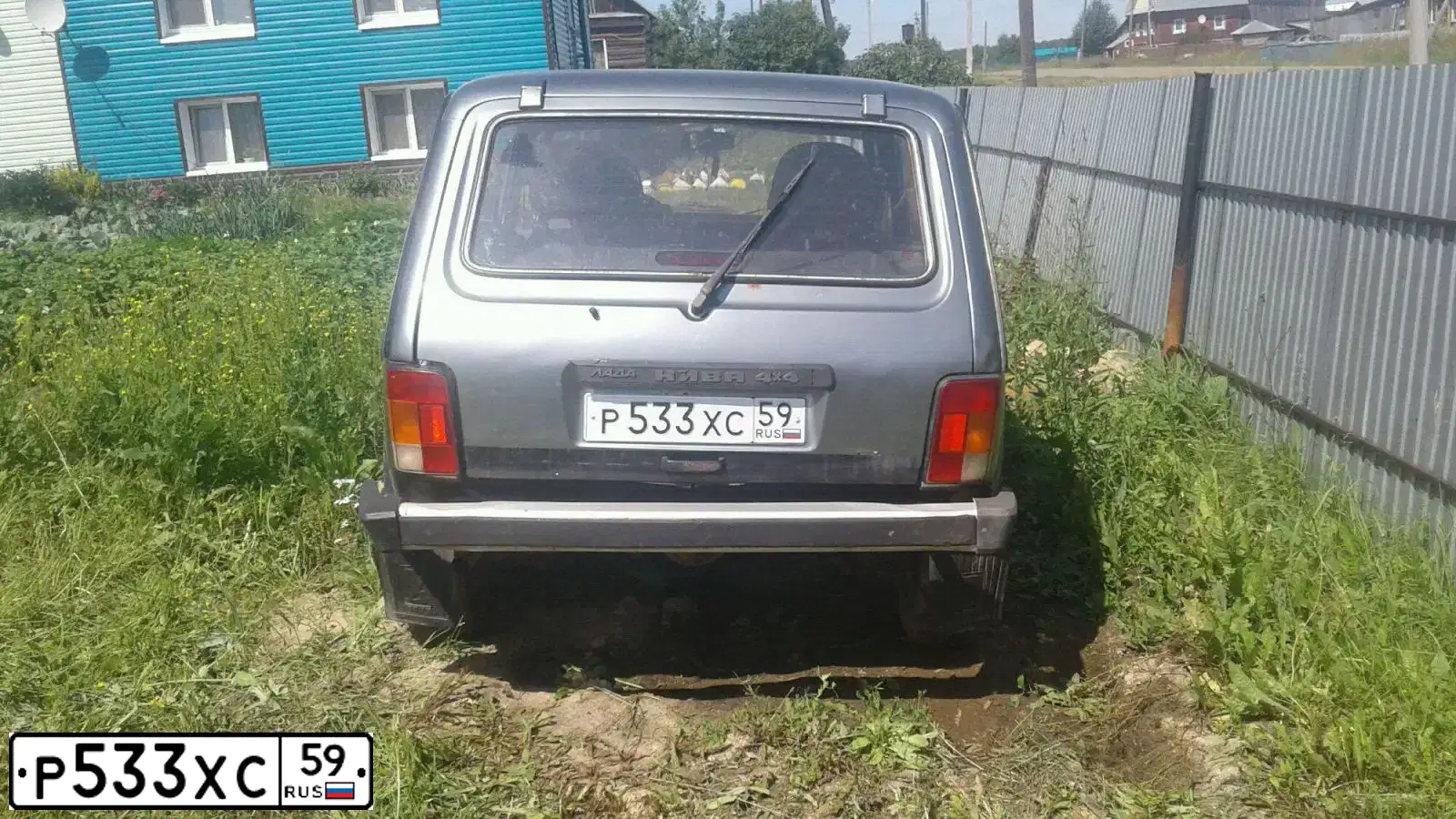 Фото автомобиля LADA 2131 NIVA, 2005 — госномер Р533ХС59. Цвет: СЕРО-ЗЕЛЕНЫЙ МЕТАЛЛИК