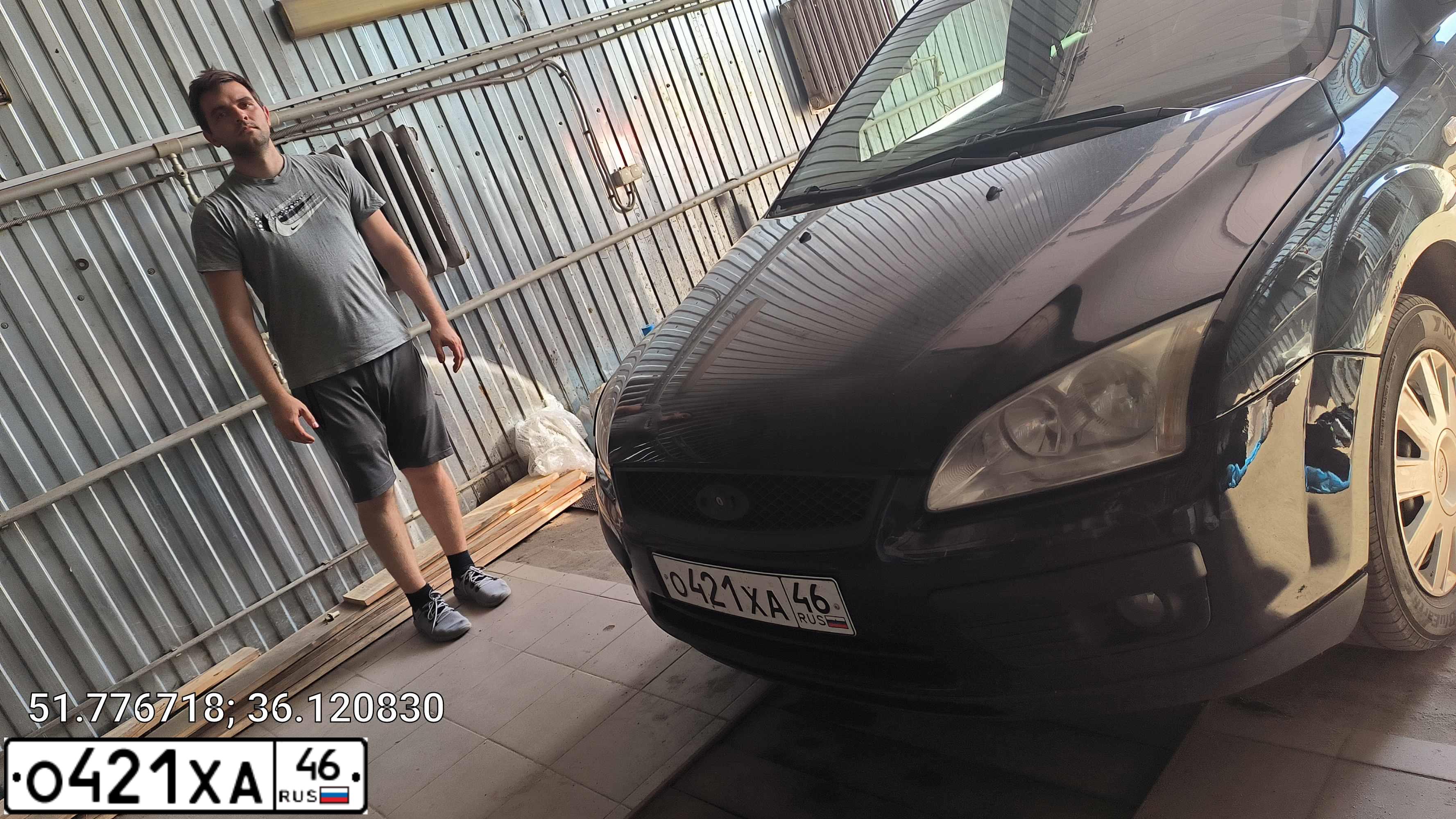 Фото автомобиля FORD FOCUS, 2006 — госномер О002НМ36. Цвет: Темно-синий