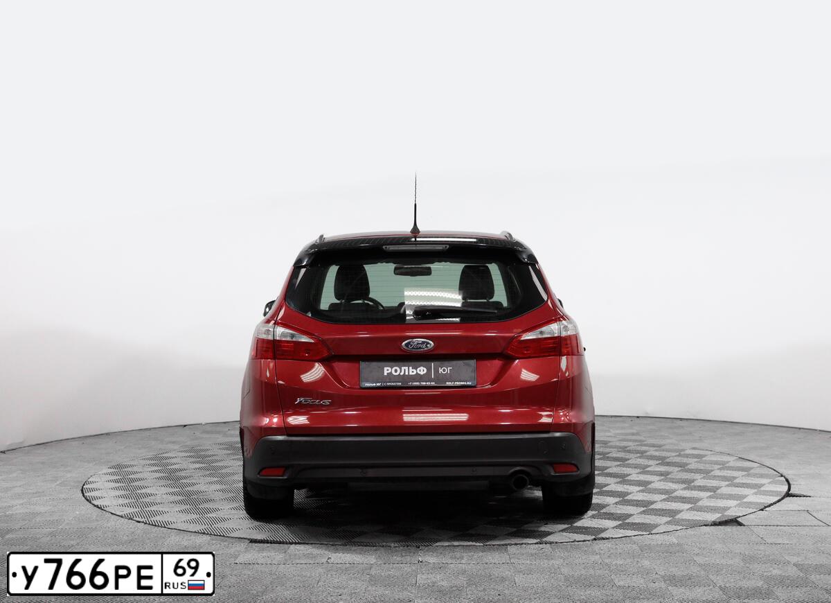 Фото автомобиля FORD FOCUS, 2013 — госномер В487ТМ790. Цвет: КРАСНЫЙ