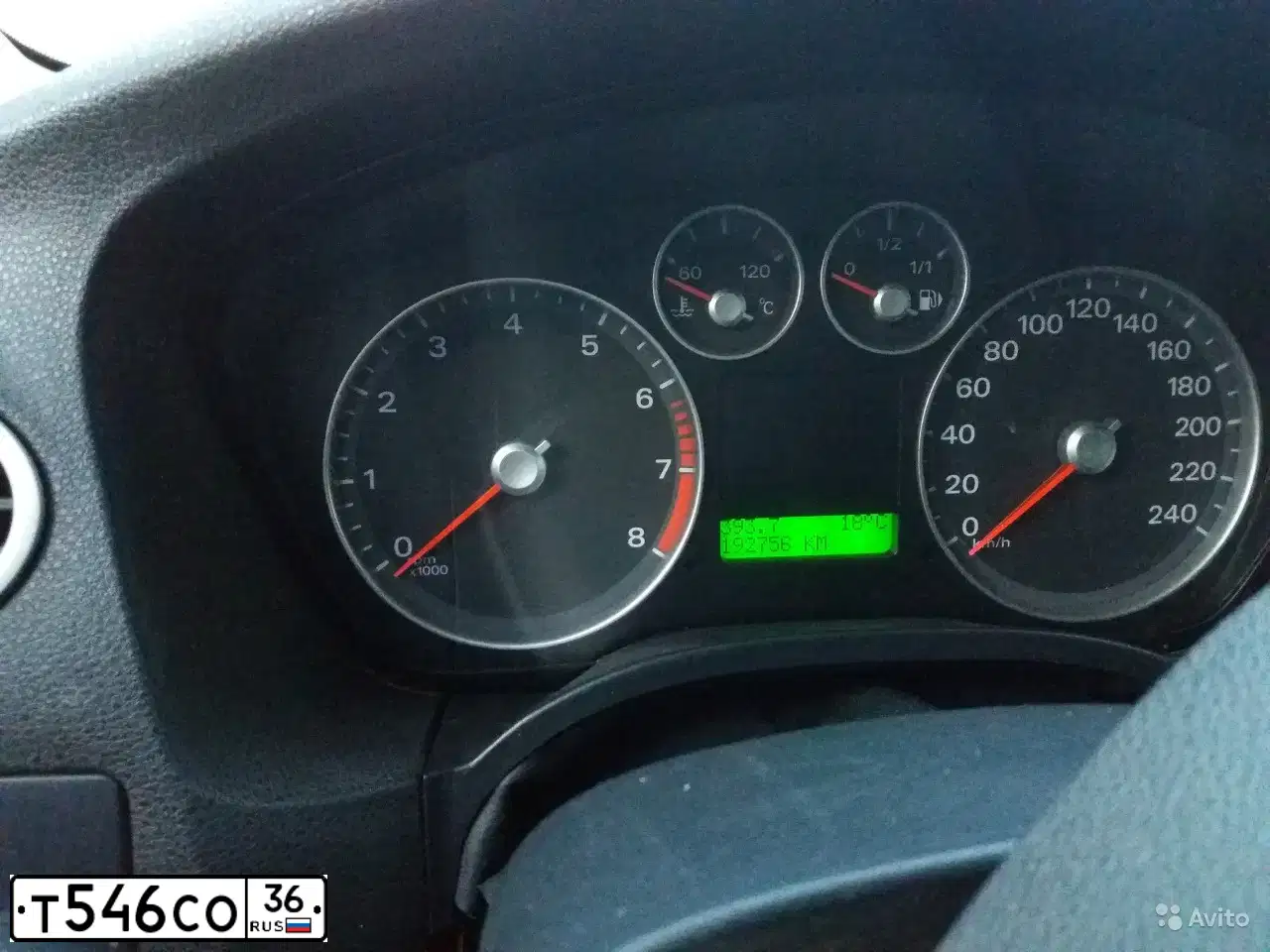 Фото автомобиля FORD FOCUS, 2006 — госномер У886ЕН48. Цвет: Серебристый