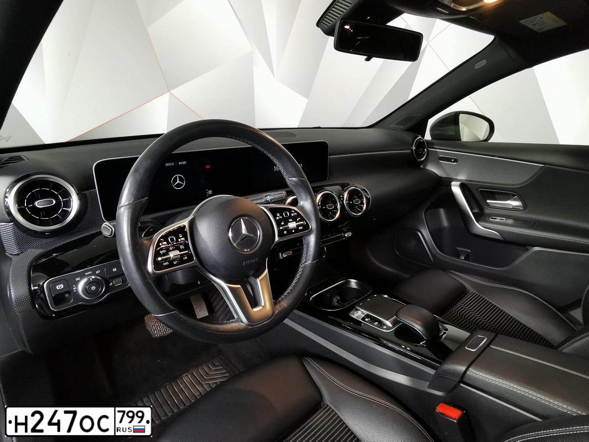 Фото автомобиля MERCEDES A-KLASSE, 2019 — госномер У461КЕ31. Цвет: СЕРЫЙ