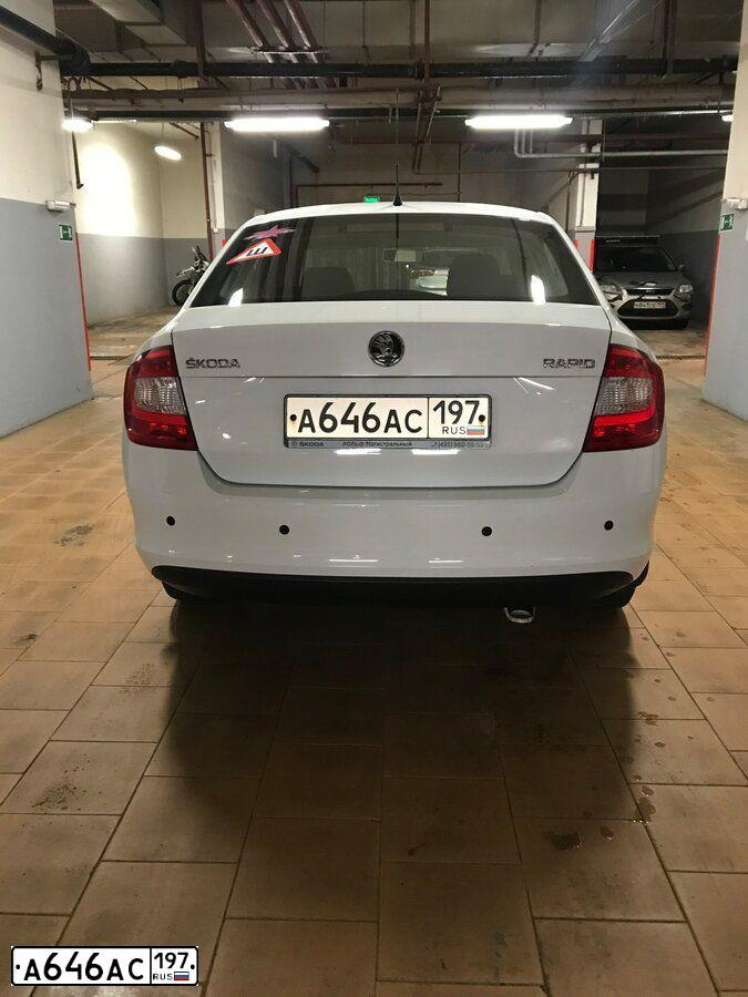 Фото автомобиля VOLKSWAGEN GOLF, 2000 — госномер Т413КЕ178. Цвет: СЕРЕБРИСТЫЙ