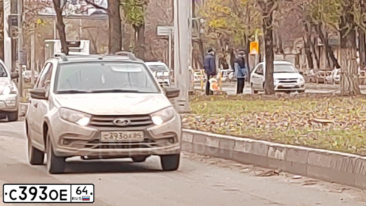 Фото автомобиля LADA 2110, 1998 — госномер С060РО64. Цвет: ТЕМНО ЗЕЛЕНЫЙ