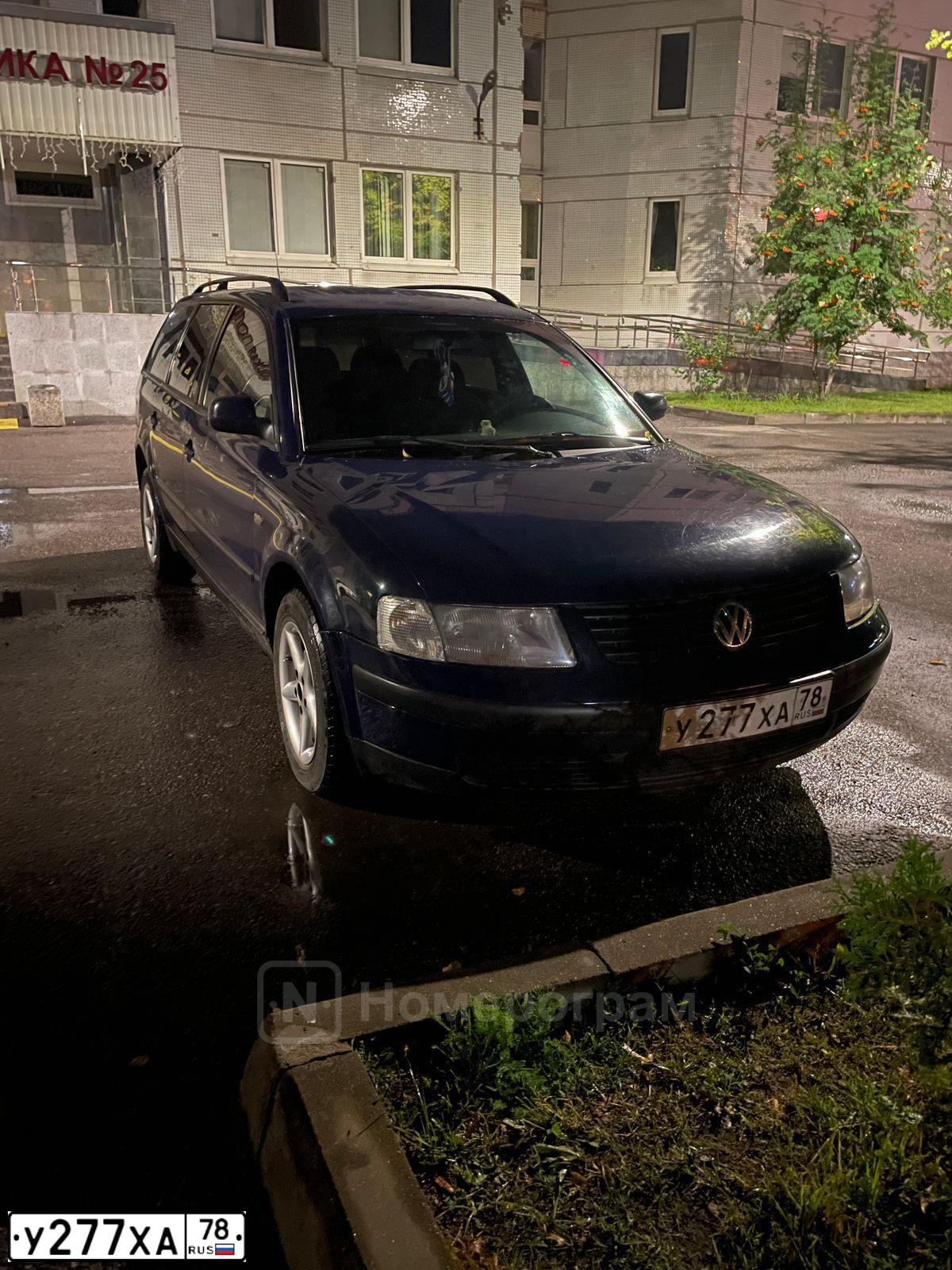 Фото автомобиля VOLKSWAGEN PASSAT, 1998 — госномер У277ХА78. Цвет: синий