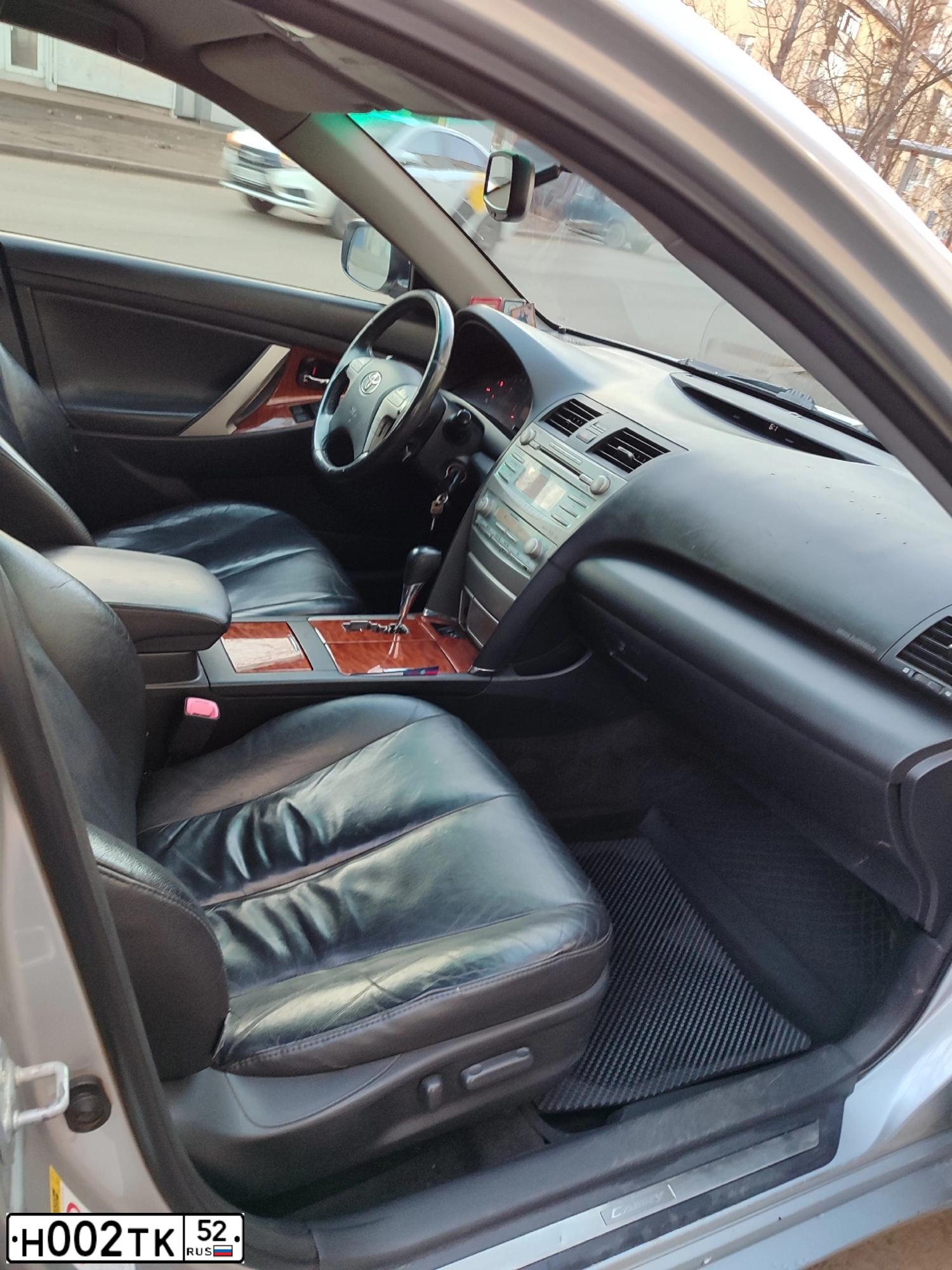 Фото автомобиля MERCEDES C-KLASSE, 1991 — госномер Н002ТК52. Цвет: синий